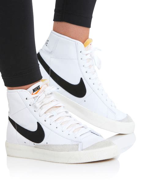 Nike Women's Shoes Blazer Mid 77 